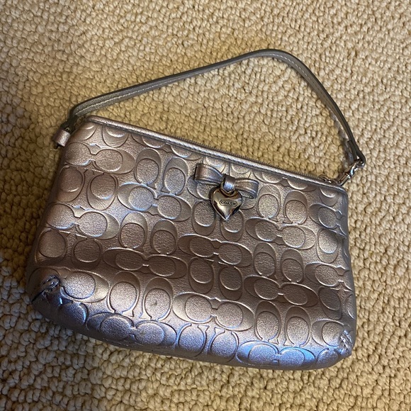 Coach purse - Picture 1 of 2